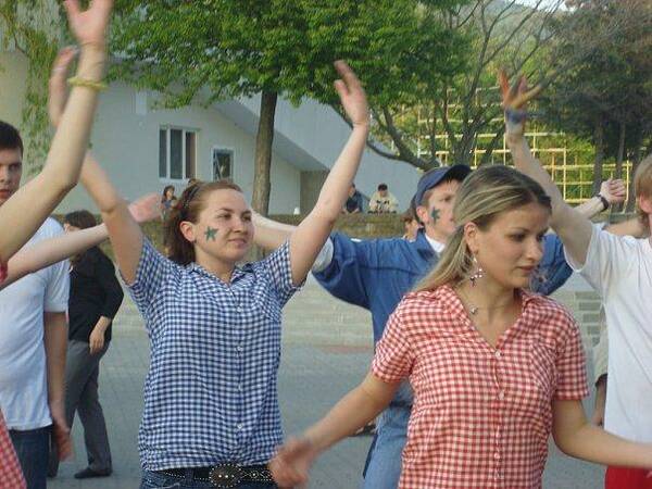 Елена Караваева в синем