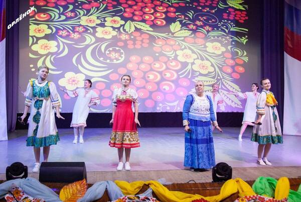 12 24 сюжет из сказки про трёх богатырей...