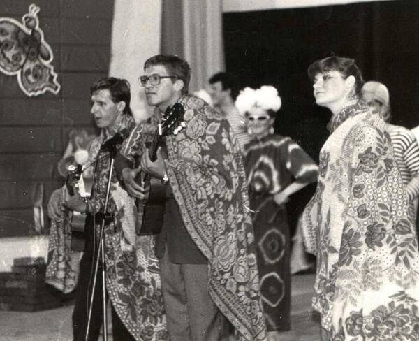 Три поросёнка. Комсомольский. 1987