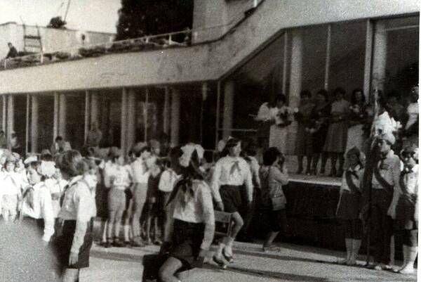 Линейка 1 сентября 1983 года. .