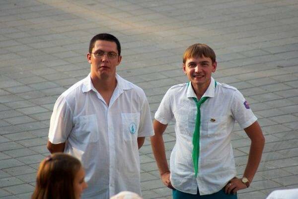 Выродов Степан слева