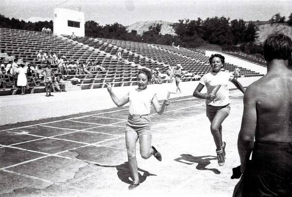 1969