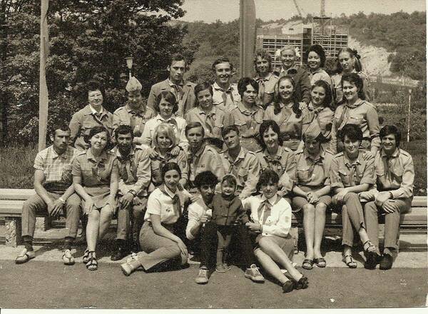 1975.