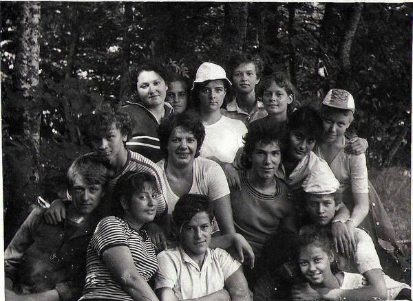 Галина  Григориади Нижник.  надежда шабликова 1987 г. Смена секретарей Комсомольских организаций. Это мы в трехдневном походе.