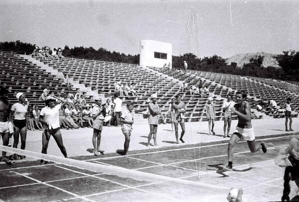 1969 й. К            юные химики