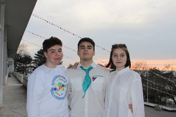 awb 2DSyRu8