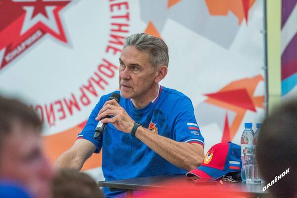 известный волейболист Сергей Цветнов.