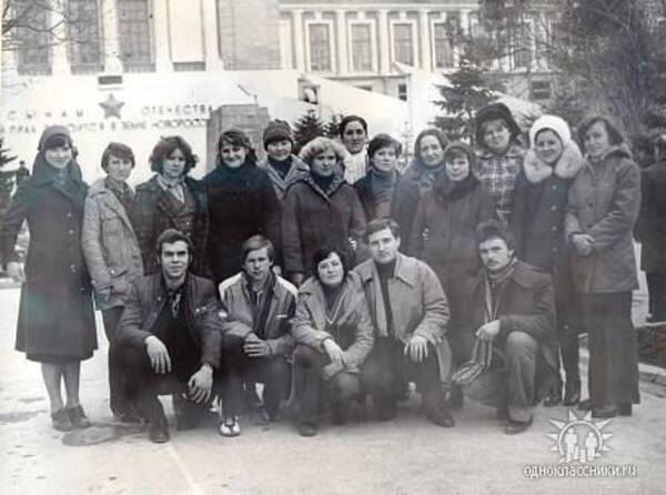 1980  а