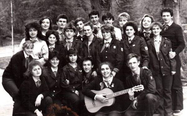 1990 за