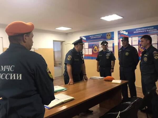 врио начальника главного Управления МЧС России по Краснодарскому краю И.И. Лунев...