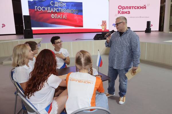 обладатель двух хрустальных сов и звания лучшего капитана Что Где Когда Алексей Блинов.