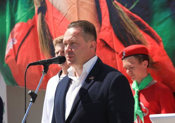 исполнительный директор главного штаба Всероссийского детско юношеского военно патриотического общественного движения Юнармия Денис Заикин.