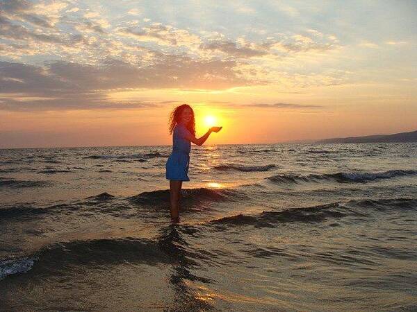 Anna Konstantinova..