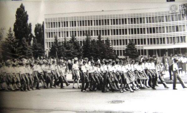 Марш в Новороссийске в честь 25 летия.