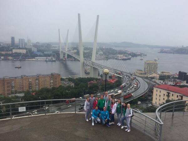 в океане......