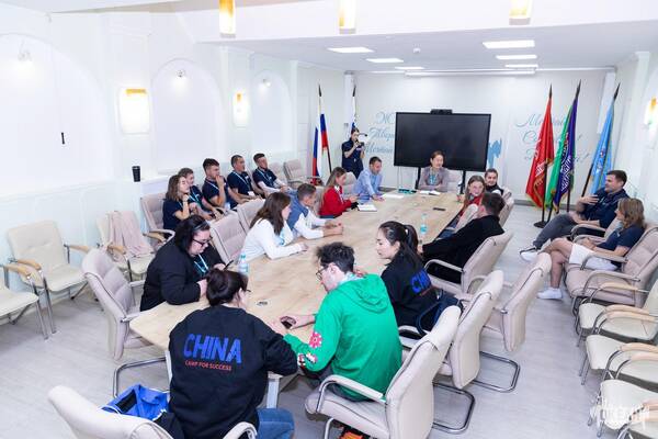 Фестивале вожатских команд, который проходит во Всероссийском детском центре «Океан».