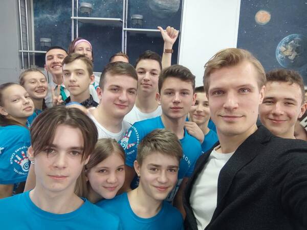 24BjJsnCvgc