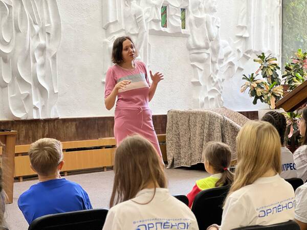 встреча с детским писателем Ириной Александровной Лисовой........