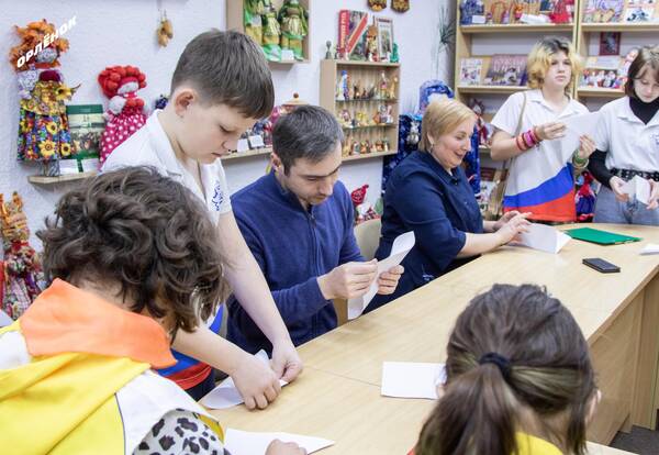 литературная гостиная с участием директора «Межрегионального общественного фонда поддержки культуры им. Расула Гамзатова» Магомеда Гайдарбегова..