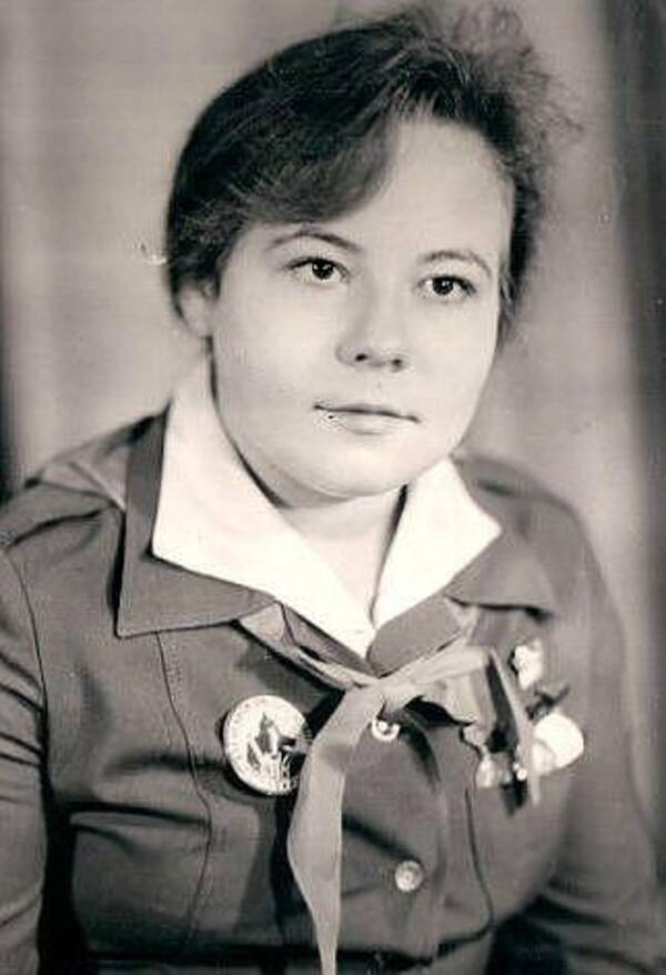 Кононова (Дерипалова) Римма. ШПВ 84.  1984 1985. Звёздная. Вожатая.