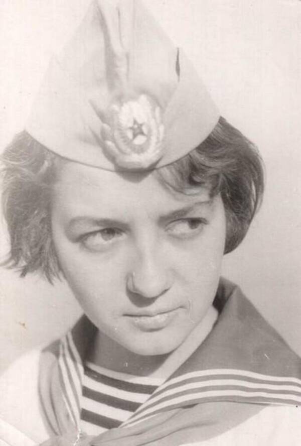 Фомина (Молодцова) Тамара. 1968 г.  Штормовая.  Вожатая.