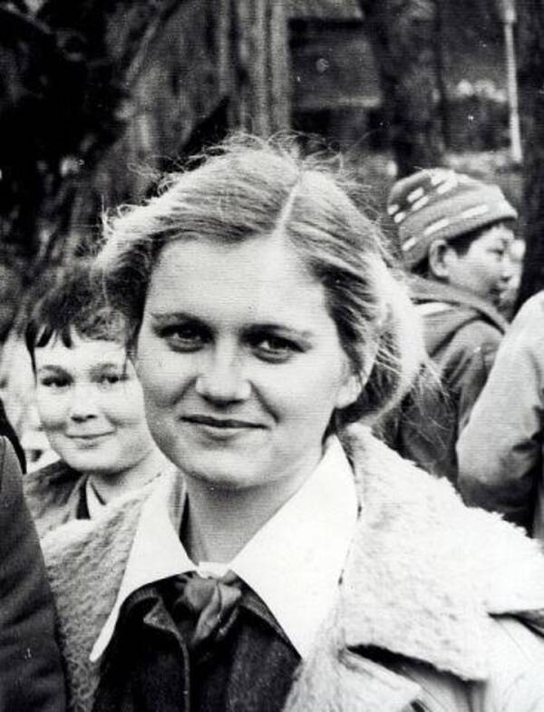 Куц (Хованских) Ирина. 1980 г.  по н. в.   Комсомольский. Учебно методический кабинет.  Отдел детского  творчества. УМЦ. Вожатая. Руководитель кружка. Заведующая отделом. Методист. Ставропольский.