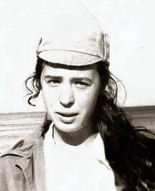 Юрина Тамара. 1978 г. Комсомольский. Вожатая.