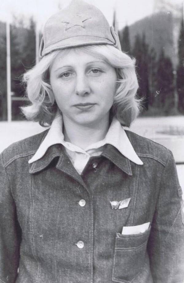 Ярополова (Иванова) Зинаида. 1979 1980 г.г. Звёздная.  Вожатая.  Среднеуральск.  Сверловская.