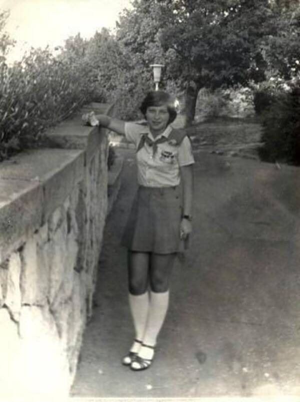 Саженина (Алексеева)  Татьяна. 1979    1982 гг. летние смены.  Звёздная.  Вожатая. Воронеж.