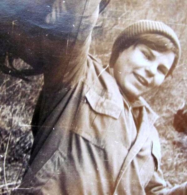 Цыганенко Наталья. 1980 1981 гг. Солнечная. Звёздная. Вожатая.  Владивосток.  Приморский.. jpg