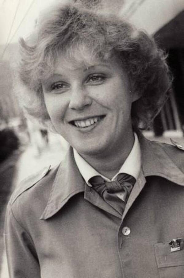 Тисленко Маргарита.  1983. Стремительная. Вожатая.