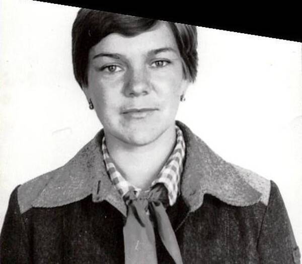 Колтакова Елена.  1983 84 гг. Стремительная. Комсомольский. Вожатая.  Белгород