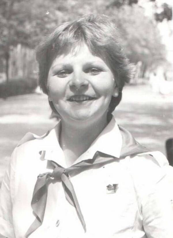 Тихомирова (Чайкина) Маргарита. 1983 – 1986 гг. Солнечная. Звёздная. Вожатая.
