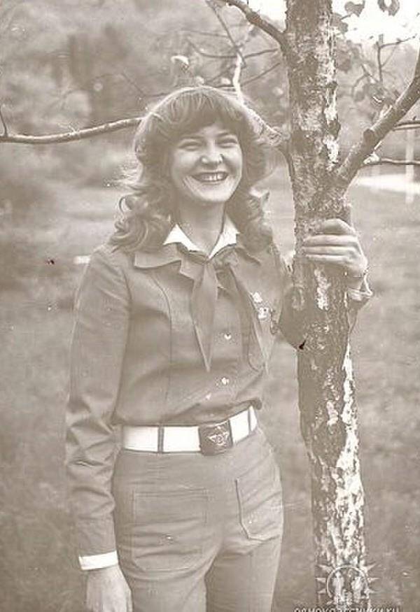 Соловьёва (Лысикова) Галина. 1983 – 2010 гг. Звёздный. Орготдел. ЦМК. Оргуправление.   Вожатая. Старшая вожатая. Заведующая. Методист. Начальник.