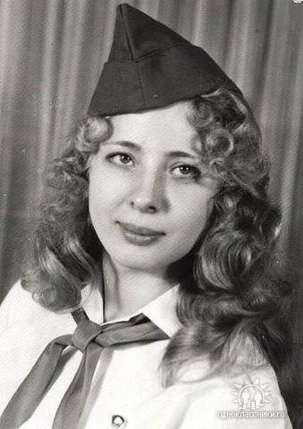 Пирогова (Чумичёва) Людмила. 1977 г. Солнечная. Йошкар Ола. Марийская.