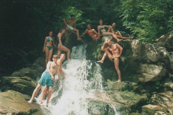 1997г.    В горах.   Водопад.