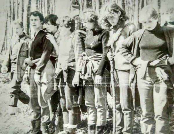 Восхождение на семашхо у могил павших солдат. 1984 год
