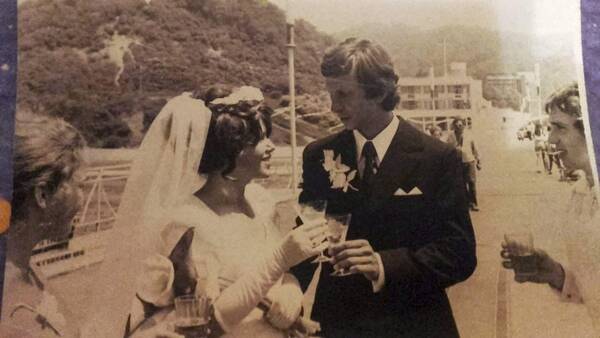 Митин Женя Медведева Ира на пирсе перед Штормовой 1975 г