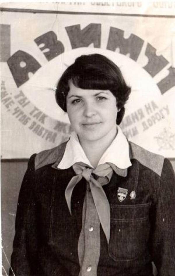 Вараксина (Безгодова) Галина. 1978  1980  гг. Звёздная. Вожатая. Дедовичи.  Псковская.