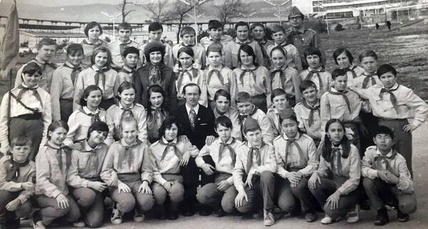 Три вожатых Миша Блинов  мой напарник и Толя Жестков.