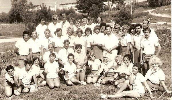 1977 ..