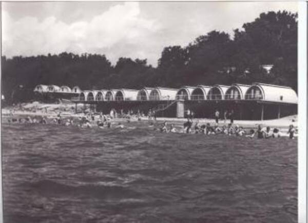 «Дружина «Комсомольская». СССР, фотолаборатория пионерского лагеря «Орленок», 1969 г.