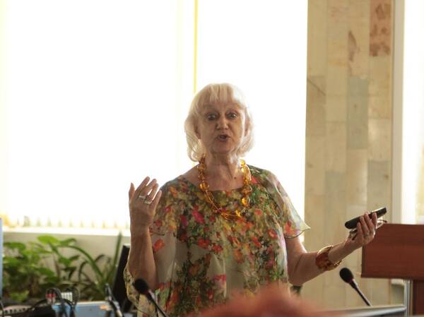 Вера Шестакова профессор кафедры поликлинической педиатрии ГБОУ ВО «Смоленский государственный медицинский университет» Минздрава России, Заслуженный врач РФ,