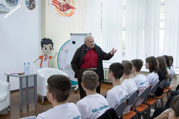 встретились с доктором педагогических наук, профессором и заслуженным деятелем науки России Михаилом Рожковым.