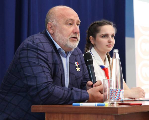 Алексей Викторович Романов