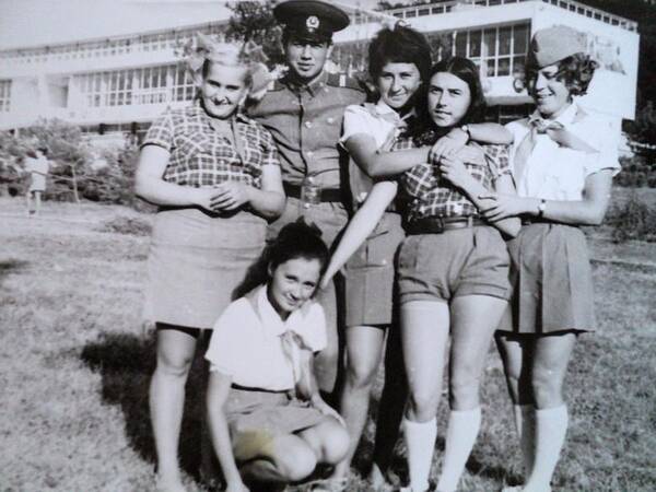 Людмила Бизяева, Виктор Ерощенко, Елена Егорова, Людмила Иванченко, Валентина Пришутова, Любовь Петракова