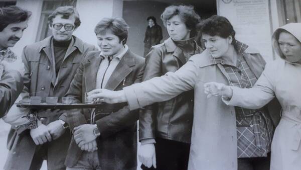Молдова. Кишинев. Турбаза   Нистру   (1982 год) Т.Хацкевич, Т Григорьева, Н.Михайлова.