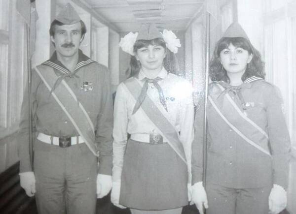 галина казьмина  в середине