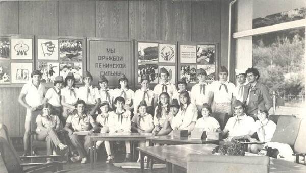 участники конкурса знаменных групп.