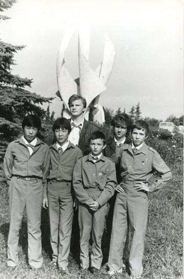 Вожатые Колмазнин Иван и Королева Ольга.   1988 Стремительный